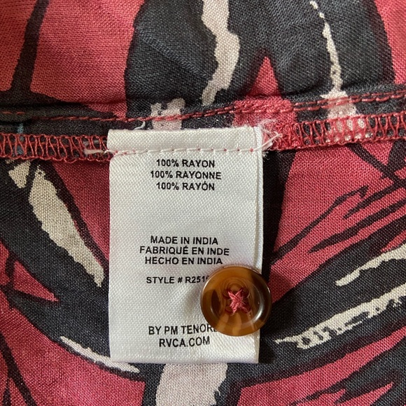 RVCA Button Up Crop Top with front tie-up - Picture 6 of 6